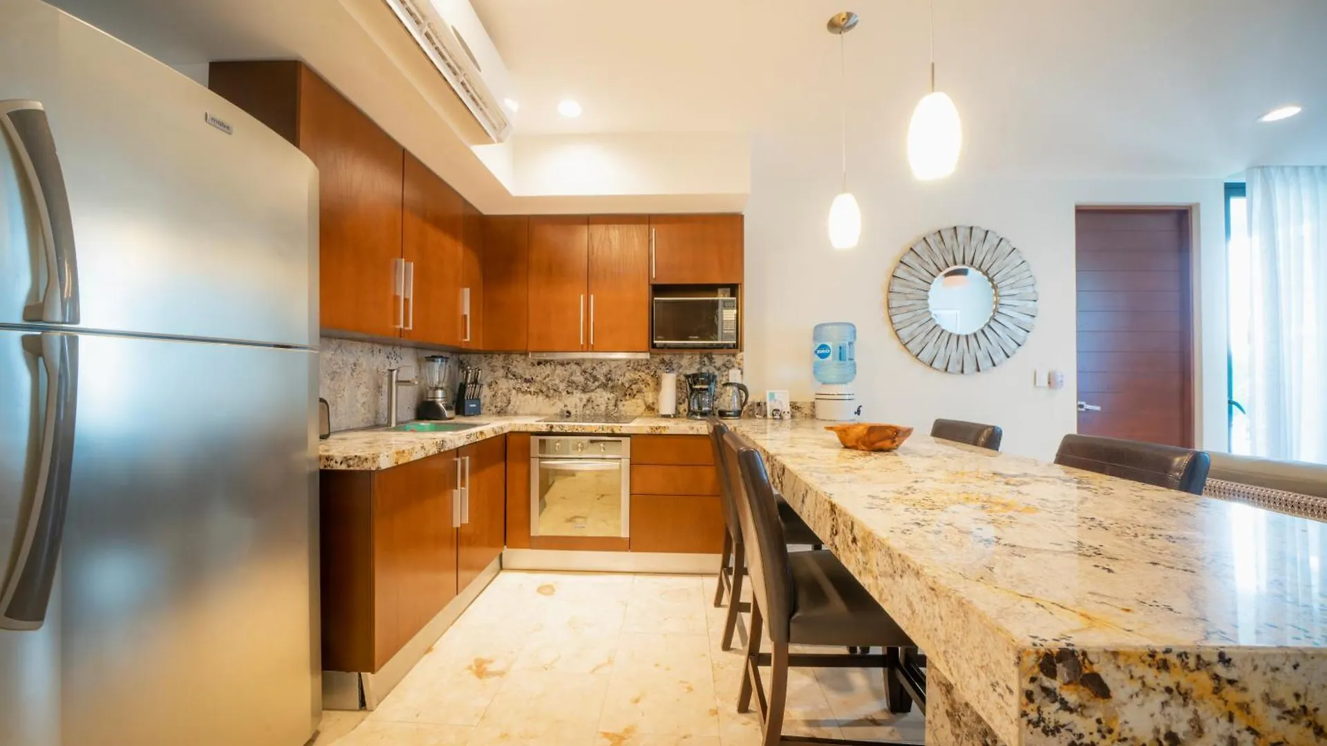 Apartment 2 Bedroom Condo With Pool In The Center Of Playa Del Carmen - Anah Playa Mexico