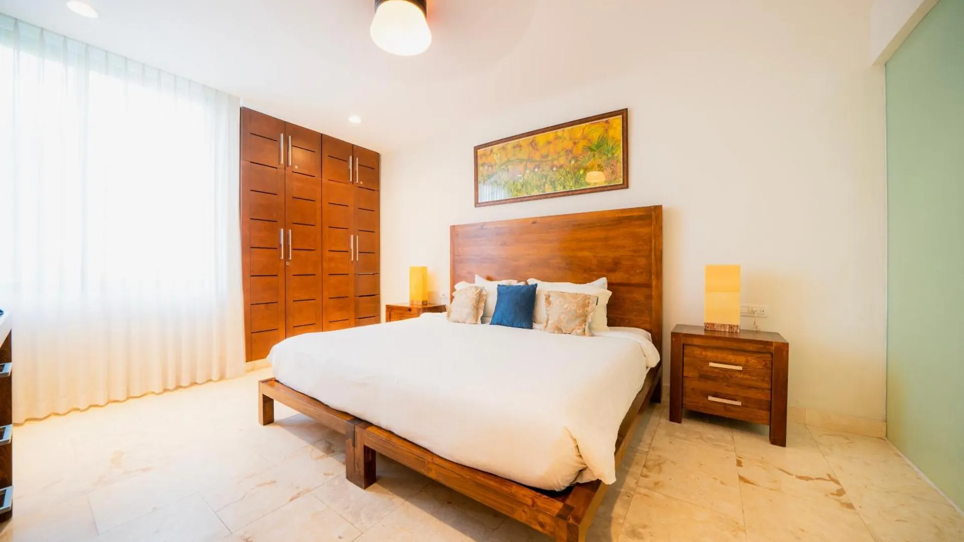 Apartment 2 Bedroom Condo With Pool In The Center Of Playa Del Carmen - Anah Playa