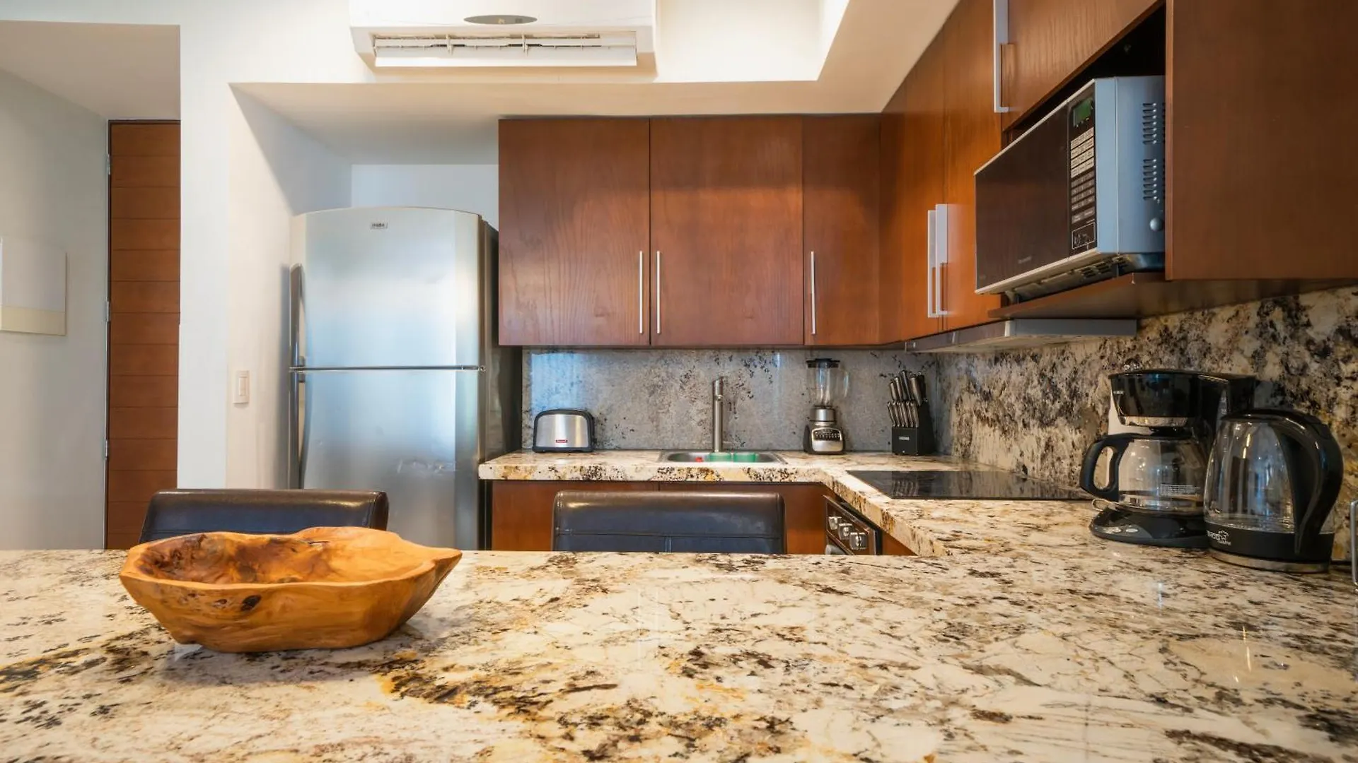 2 Bedroom Condo With Pool In The Center Of Playa Del Carmen - Anah Playa 0*,